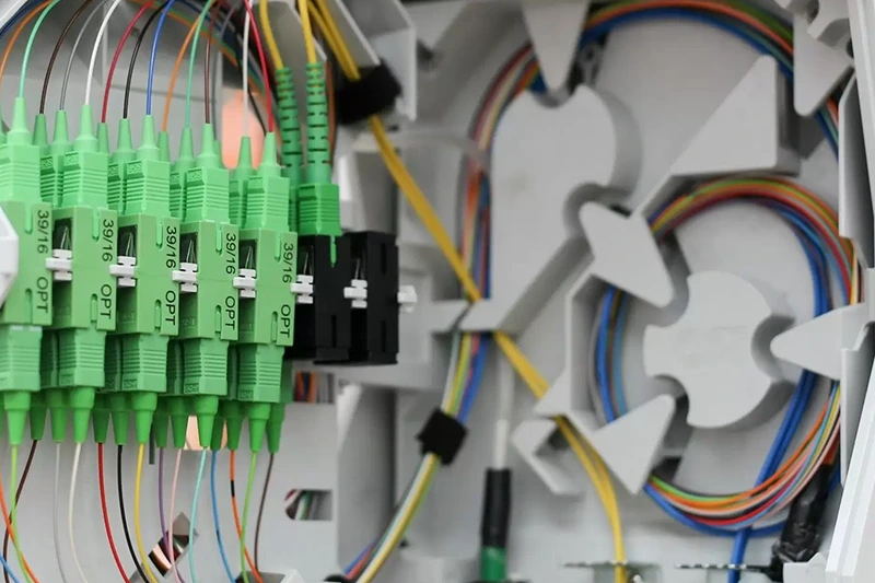 ¿Qué es un panel de distribución de fibra?